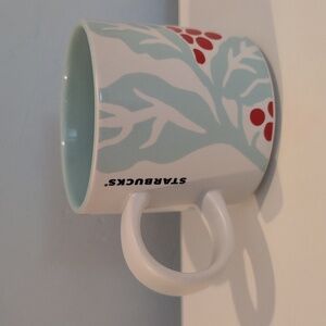 Starbucks Holly & Berries 2018 Holiday Collection 12 Fluid Ounce Ceramic Mug